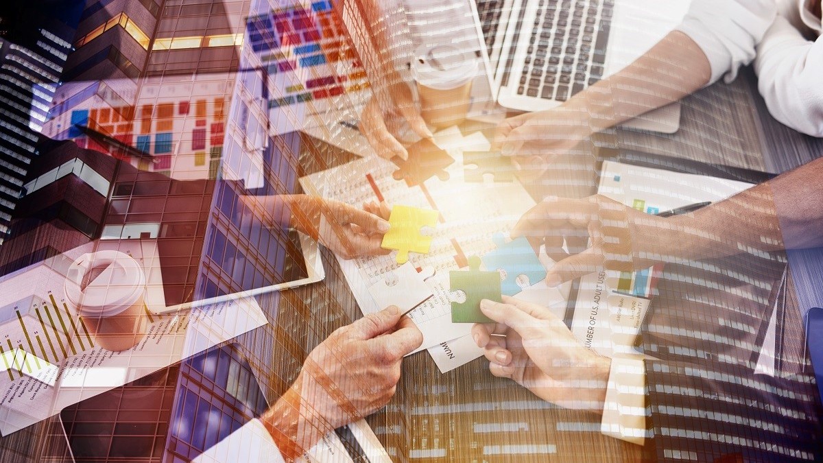 Unser Team prägen kühle Analytiker, strategische Organisatoren und leidenschaftliche Förderer. Anhand Ihres Businessplans und relevanter Kennzahlen ermitteln wir Markt- und Branchenentwicklungen und prüfen unser Investment in Ihr Unternehmen! An unseren Beteiligungen sind wir bis zum Ausstieg nah dran. Wir begleiten und beraten Sie über die gesamte Laufzeit eng und persönlich. Team – Wie können wir Ihnen helfen?